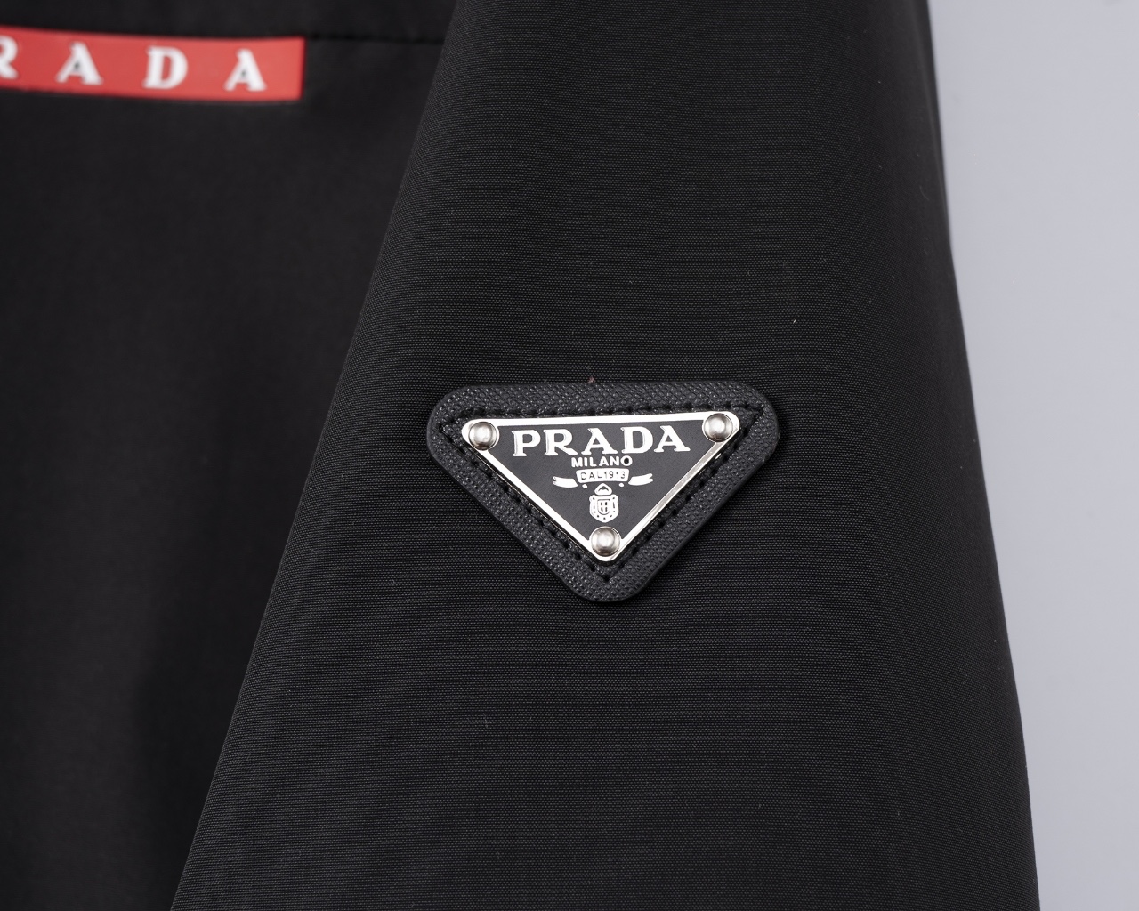 【PRADA旗艦店】プラダ ジャケット ご好評に付き再入荷！-BRAND OFF