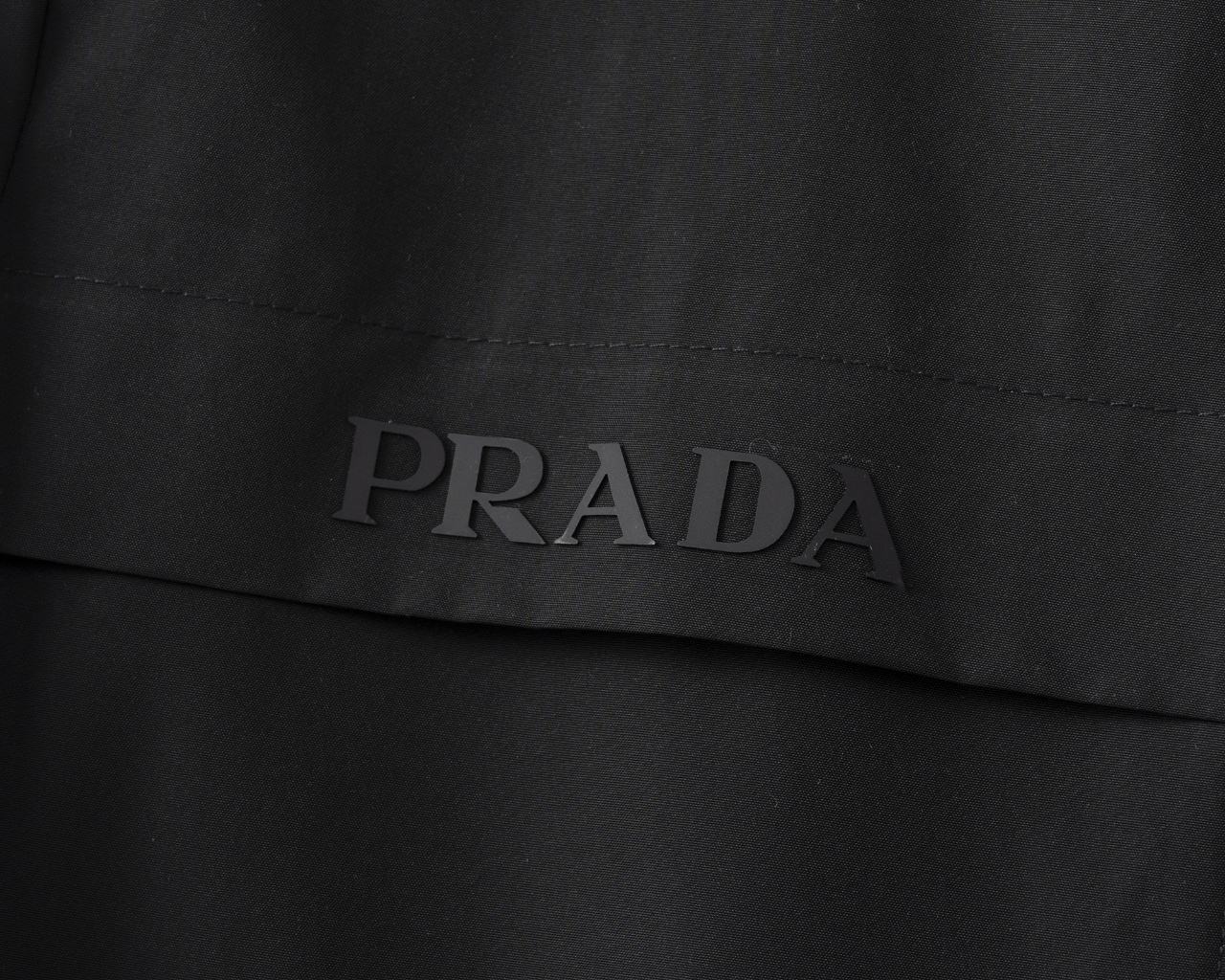 【PRADA旗艦店】プラダ ジャケット ご好評に付き再入荷！-BRAND OFF