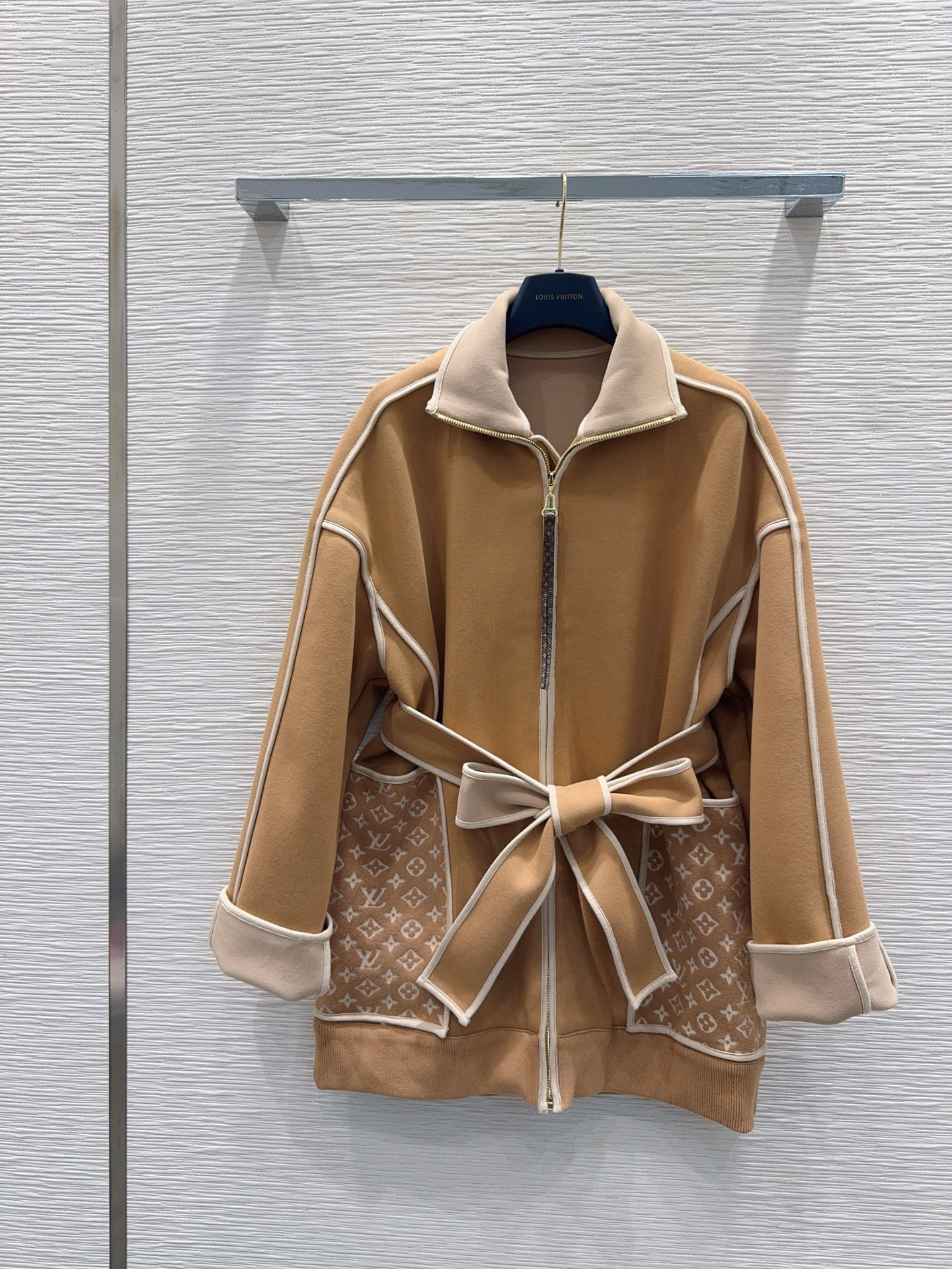 【LOUIS VUITTON旗艦店】ルイヴィトン オーバーコート ご好評に付き再入荷！-BRAND OFF