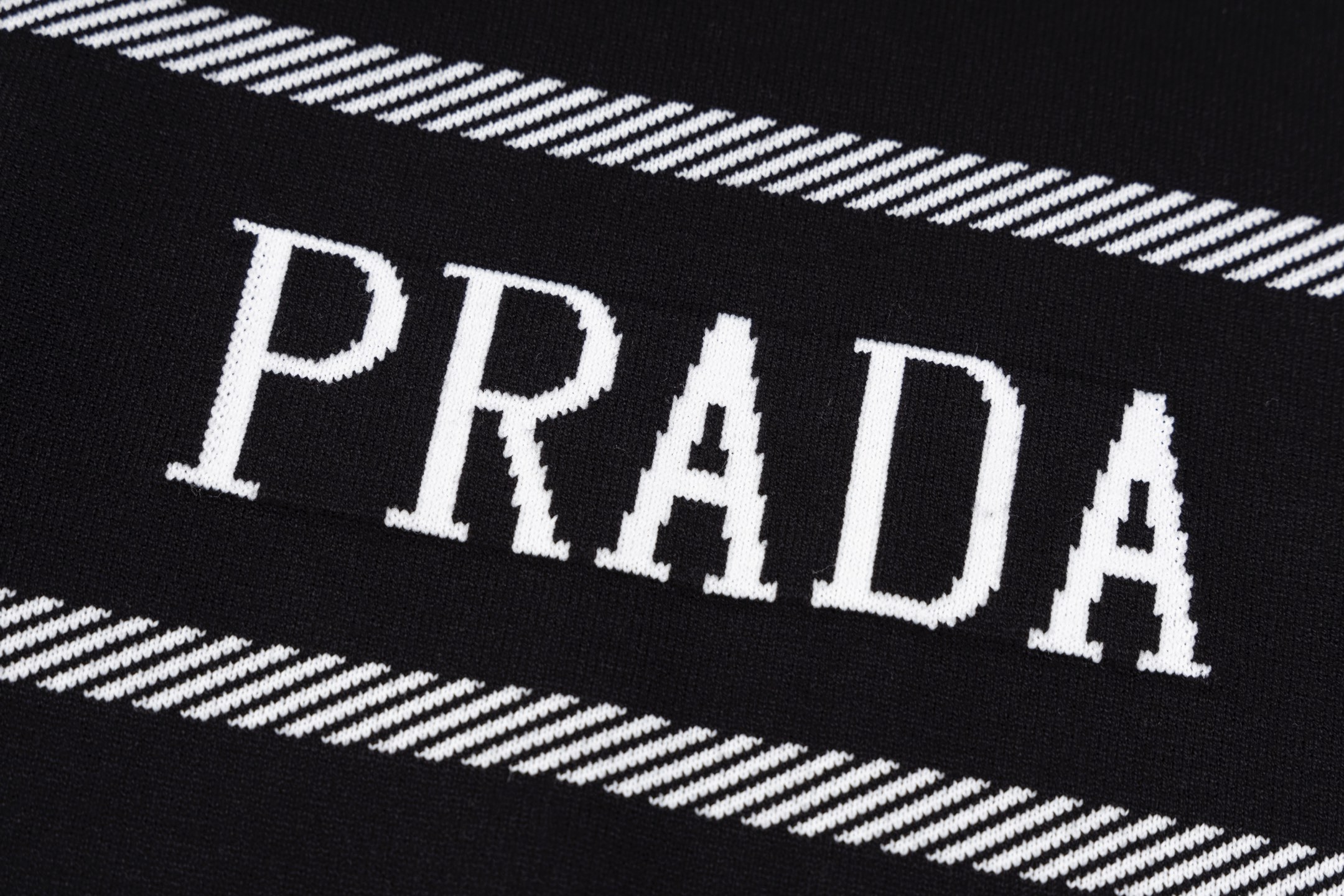 【PRADA旗艦店】プラダ セーター ご好評に付き再入荷！-BRAND OFF