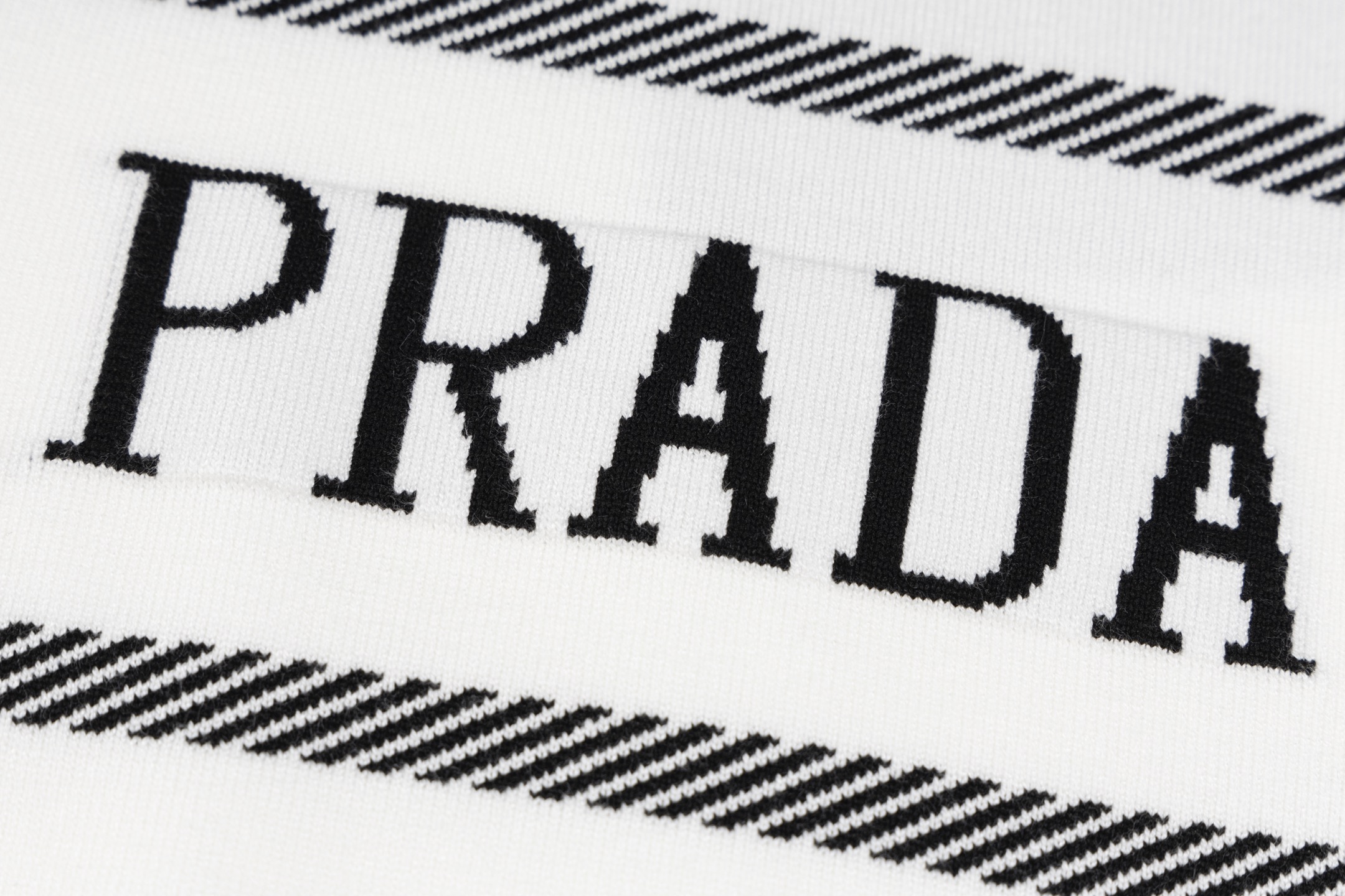 【PRADA旗艦店】プラダ セーター ご好評に付き再入荷！-BRAND OFF