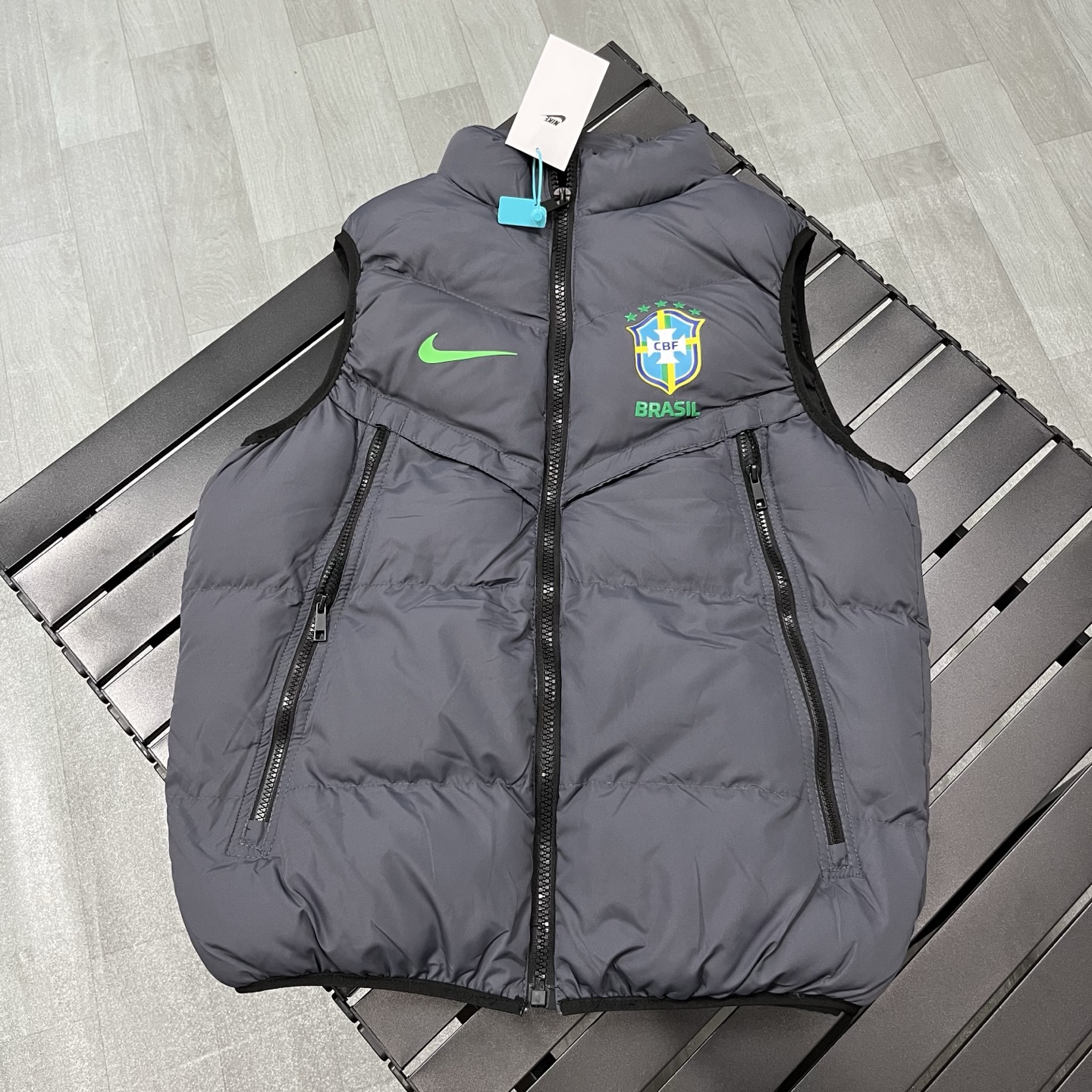 【NIKE旗艦店】ダウンベスト ご好評に付き再入荷！-BRAND OFF