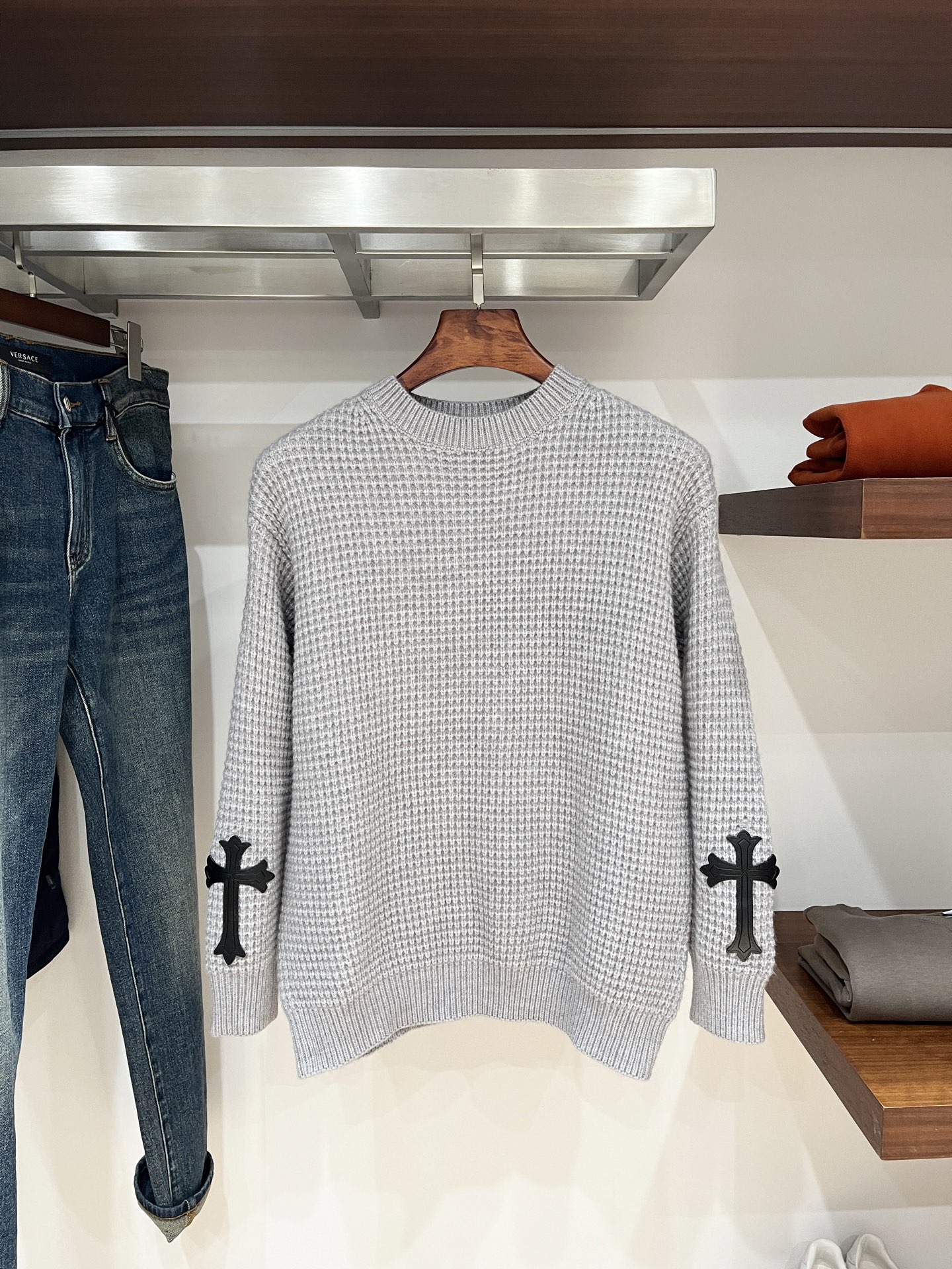 【CHROME HEARTS旗艦店】クロムハーツ セーター ご好評に付き再入荷！-BRAND OFF
