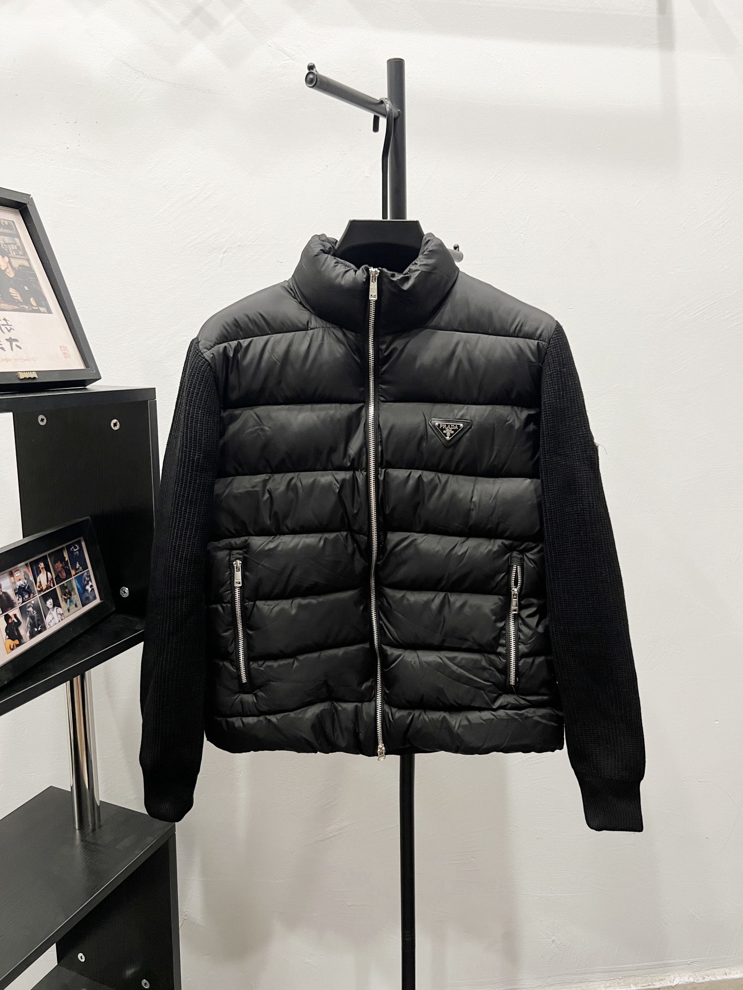 【PRADA旗艦店】ダウンジャケット、ご好評に付き再入荷！-BRAND OFF