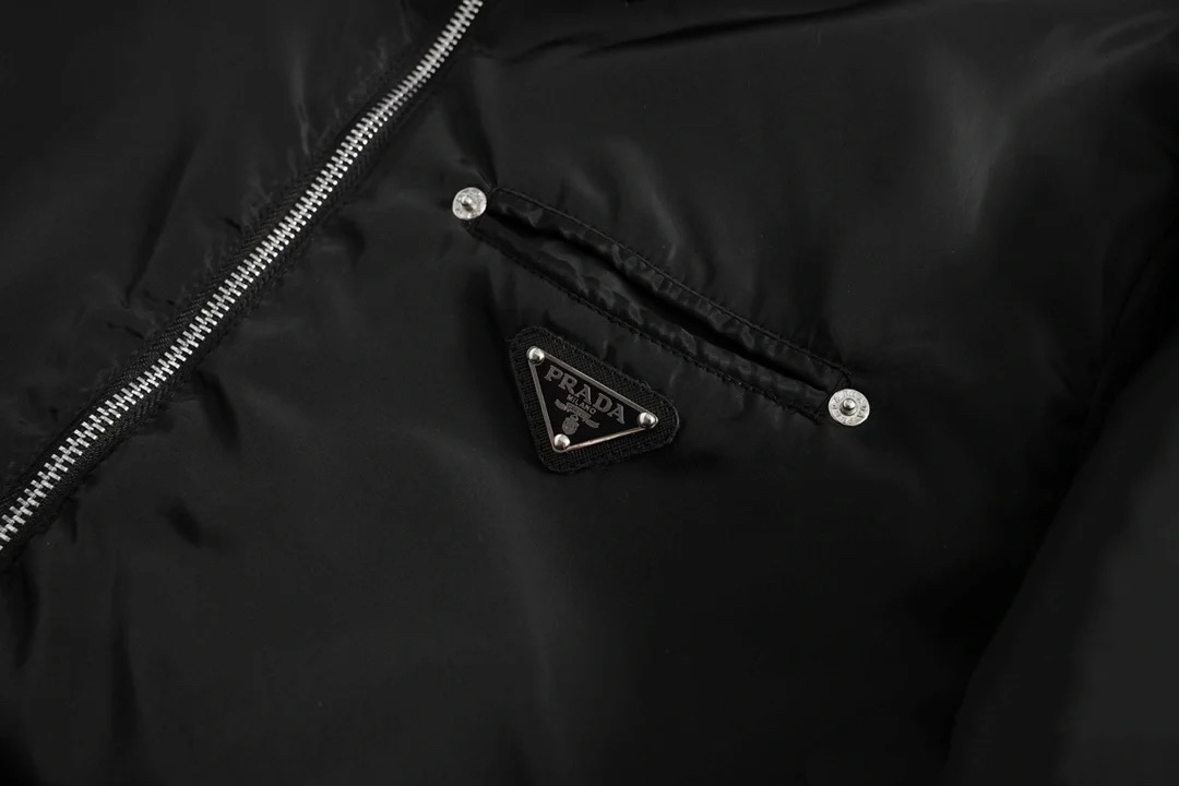 【PRADA旗艦店】プラダ ウールのジャケット ご好評に付き再入荷！-BRAND OFF