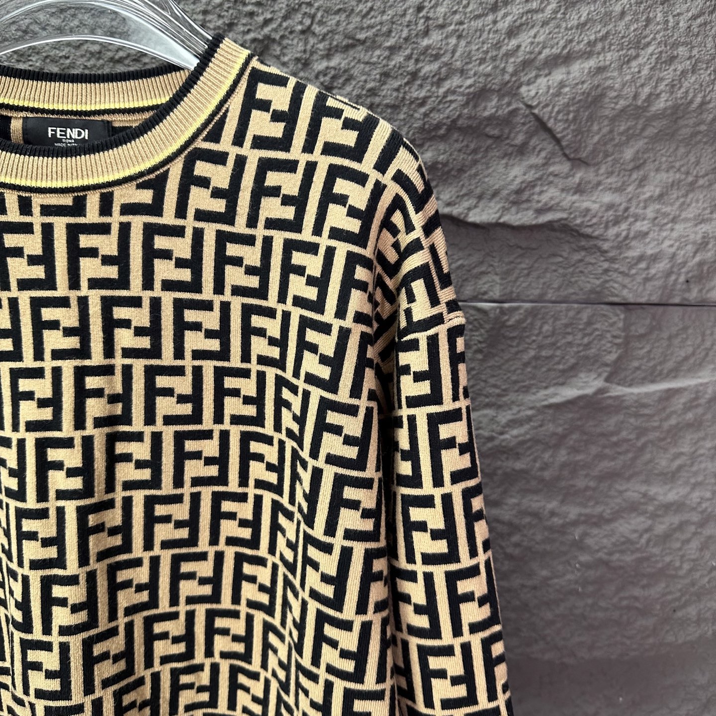 【FENDI旗艦店】フェンディ セーター 男女兼用 ご好評に付き再入荷！-BRAND OFF