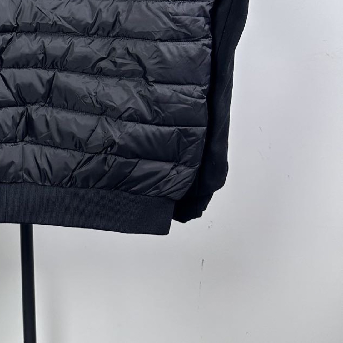 【DIOR公式 旗艦店】（ディオール ） ダウンジャケット、ご好評に付き再入荷！-BRAND OFF