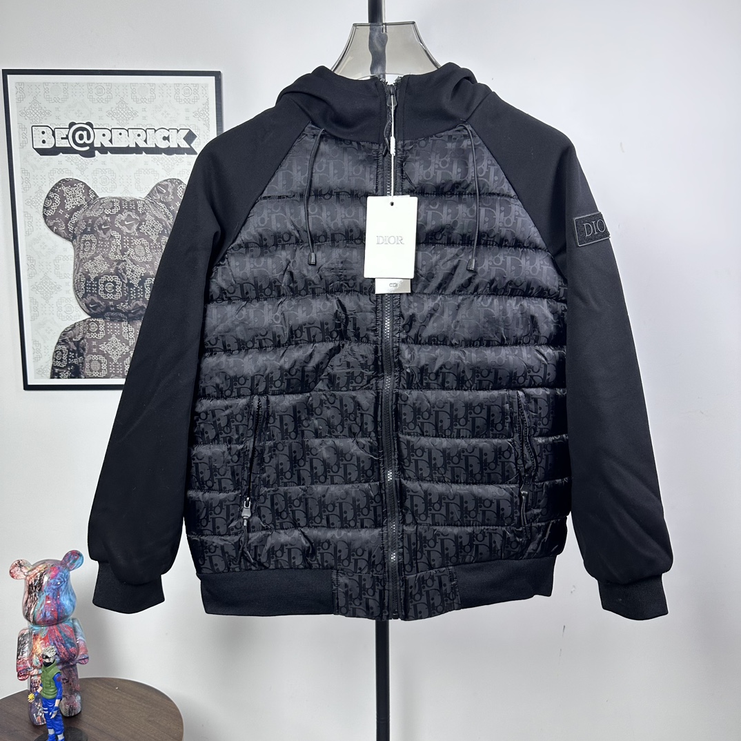 【DIOR公式 旗艦店】（ディオール ） ダウンジャケット、ご好評に付き再入荷！-BRAND OFF