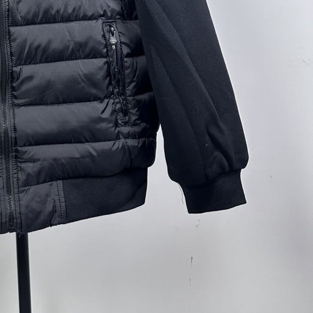 【DIOR公式 旗艦店】（ディオール ） ダウンジャケット、ご好評に付き再入荷！-BRAND OFF
