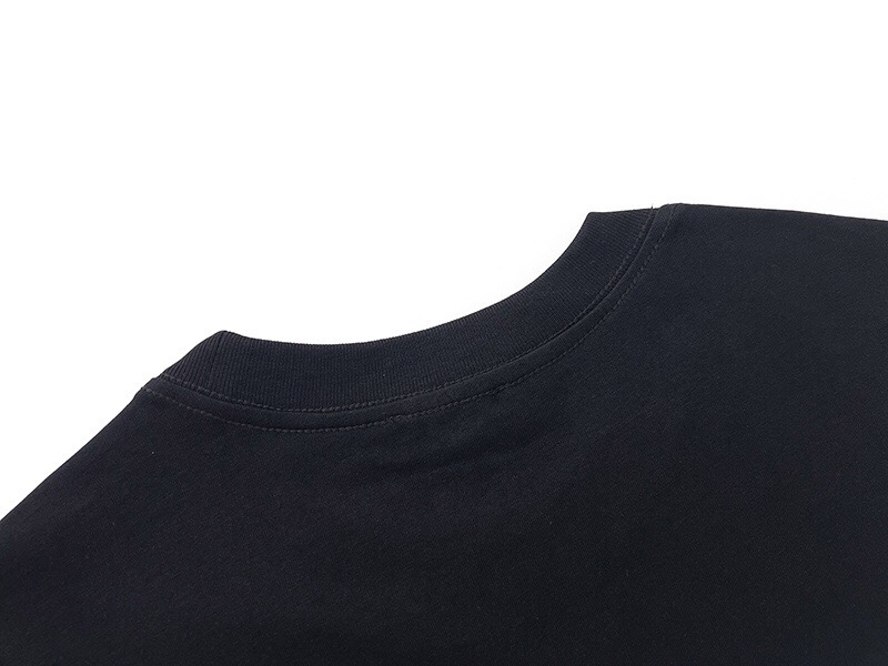 【VERSACE  公式旗艦店】ヴェルサーチ  Tシャツ ご好評に付き再入荷！-BRAND OFF