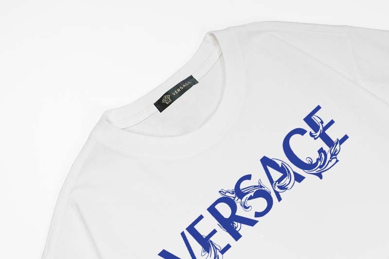 【VERSACE  公式旗艦店】ヴェルサーチ Tシャツご好評に付き再入荷 24628-BRAND OFF