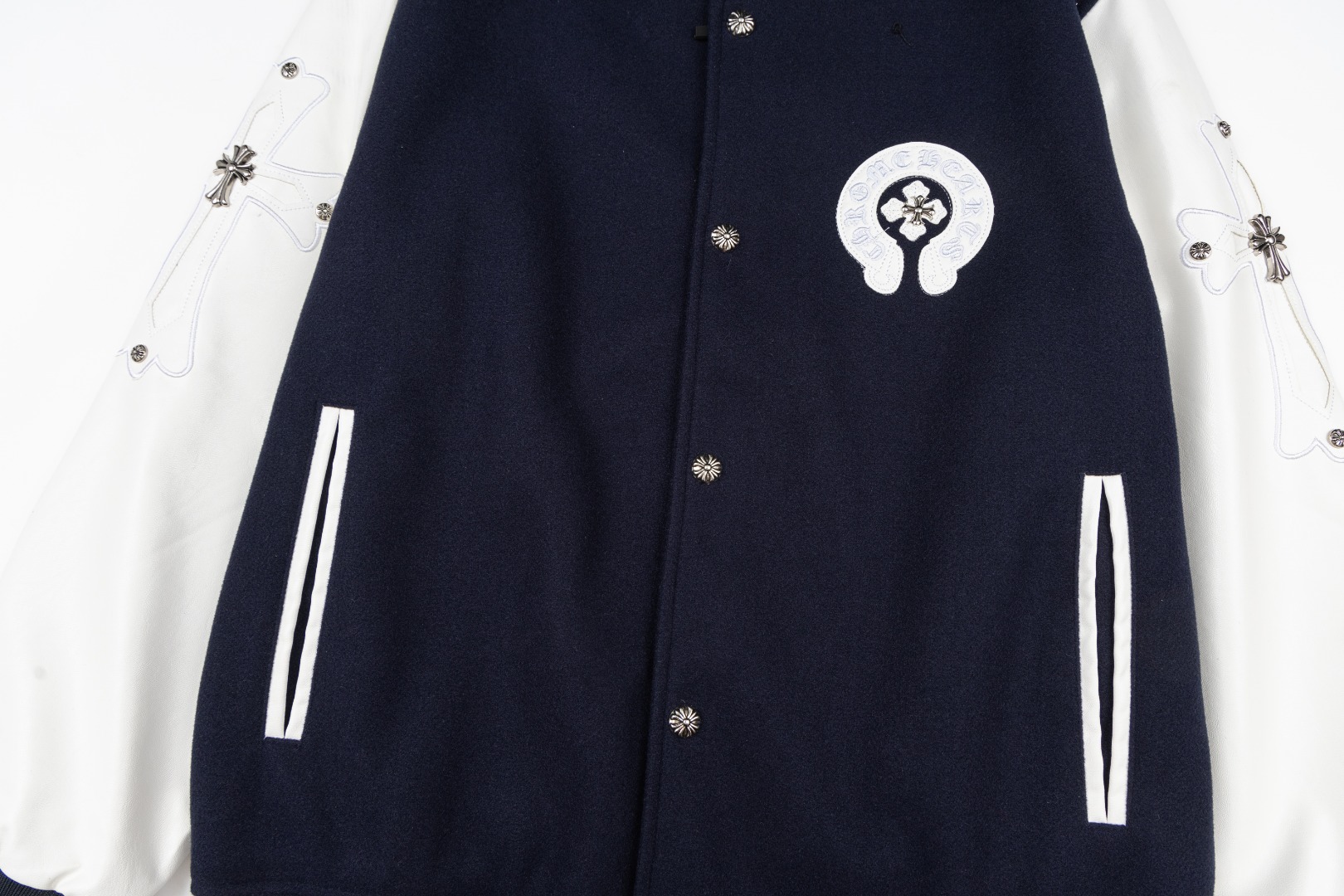 【CHROME HEARTS旗艦店】クロムハーツ ジャケット ご好評に付き再入荷！-BRAND OFF