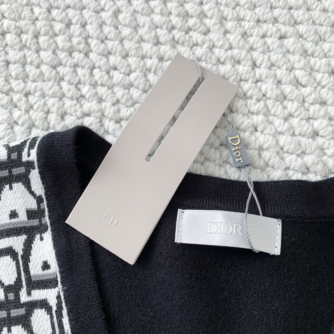 【DIOR旗艦店】ディオール セーター ご好評に付き再入荷！-BRAND OFF