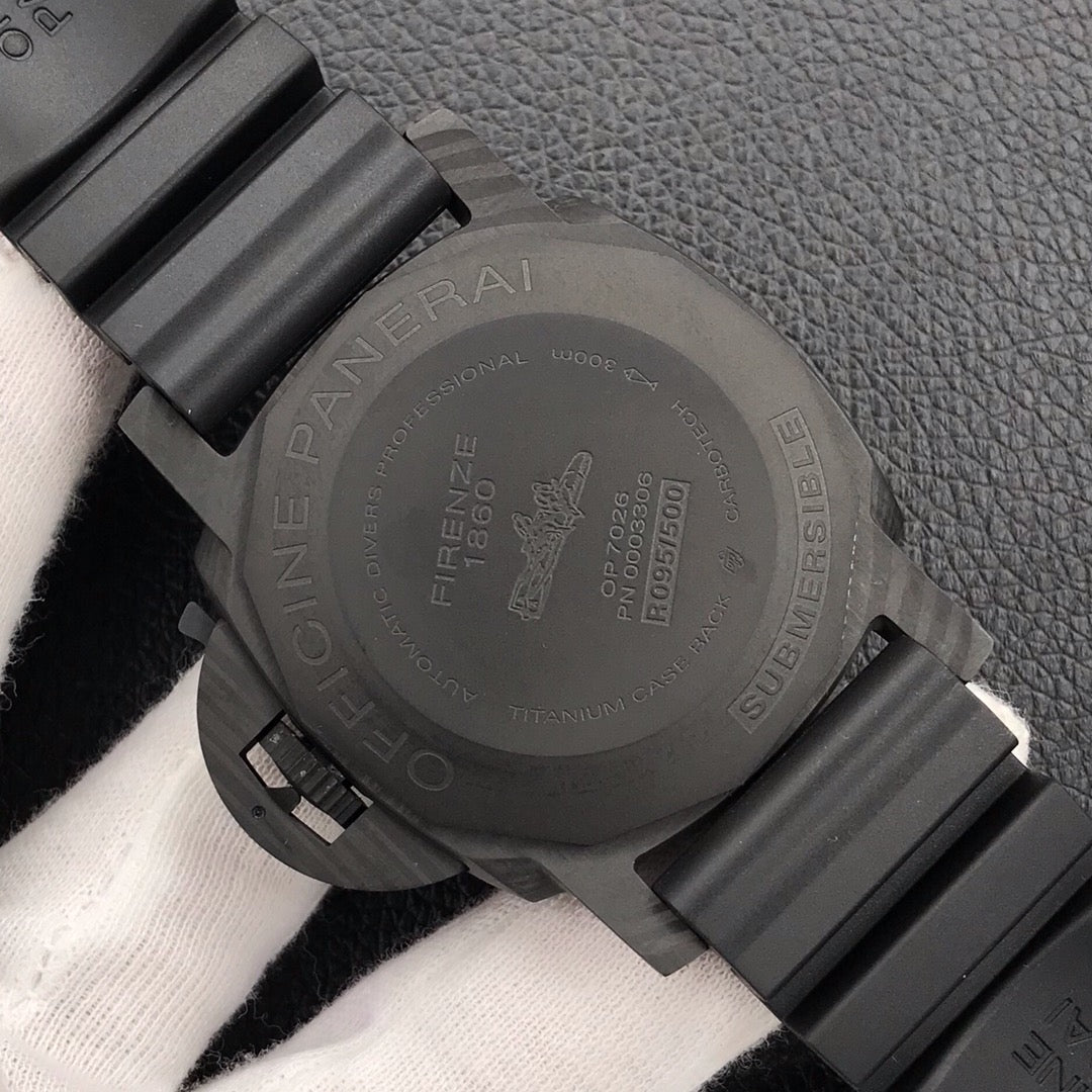パネライ ルミノール サブマーシブル カーボテック PAM00616-BRAND OFF