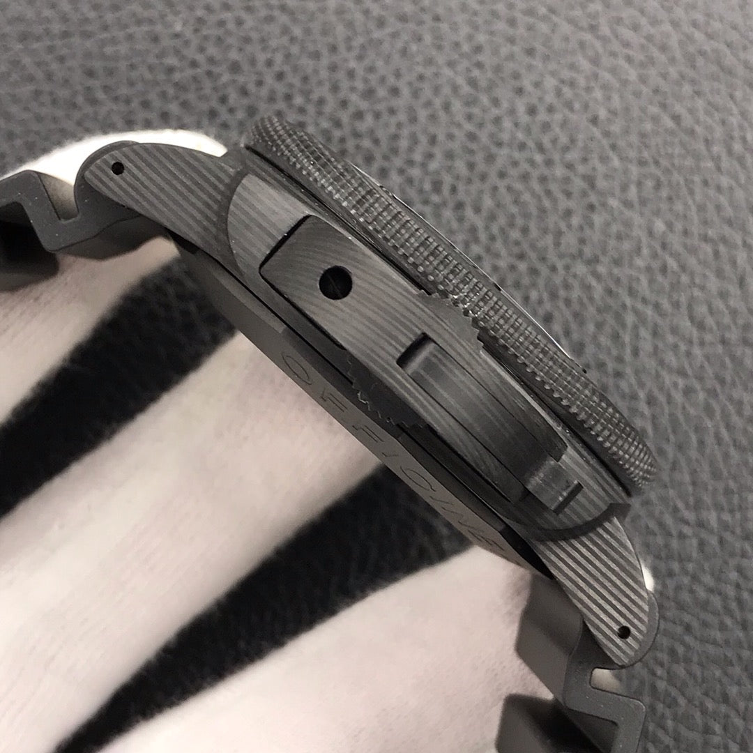 パネライ ルミノール サブマーシブル カーボテック PAM00616-BRAND OFF