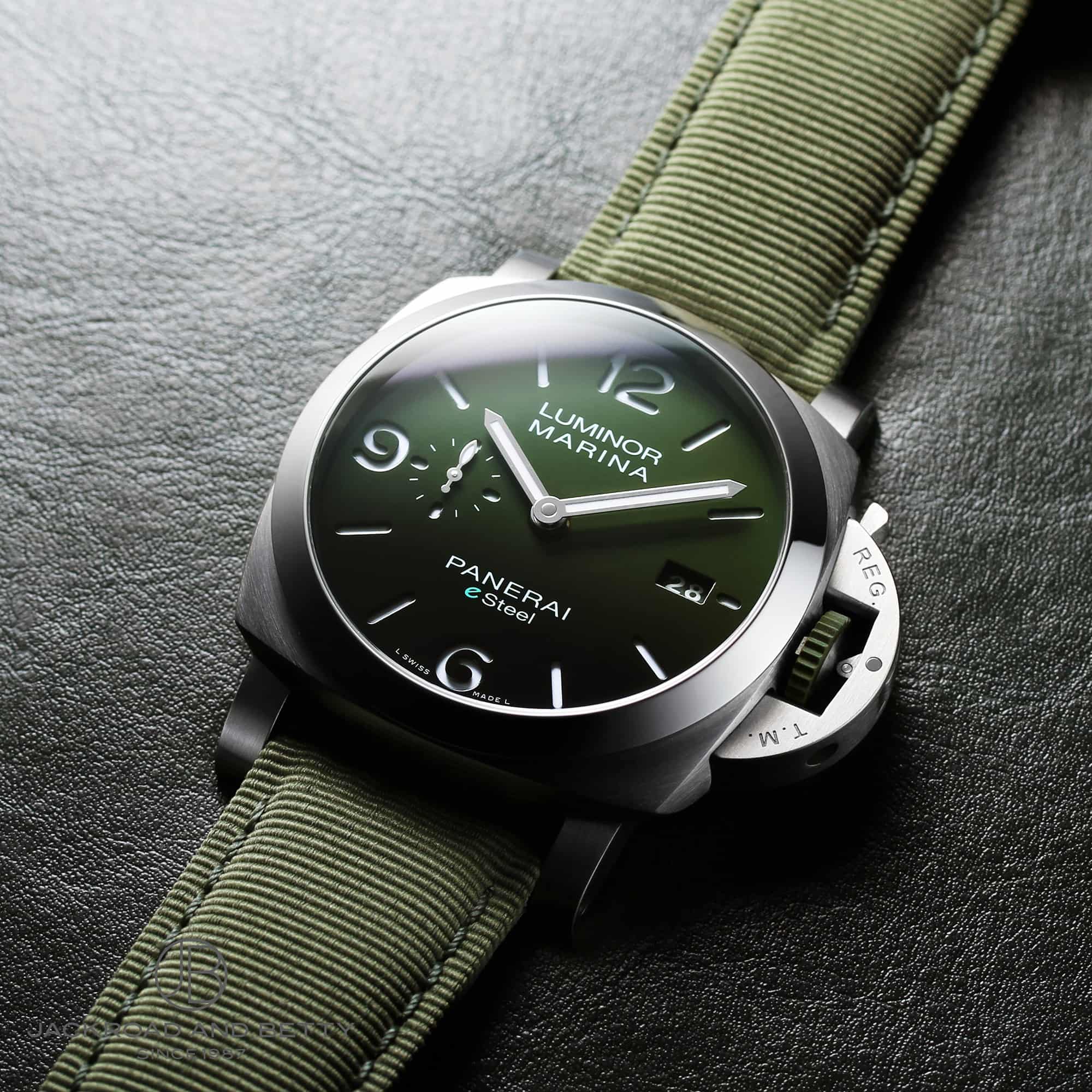 PANERAI パネライ ルミノールマリーナ ESteel ヴェルデ ズメラルド PAM01356-BRAND OFF