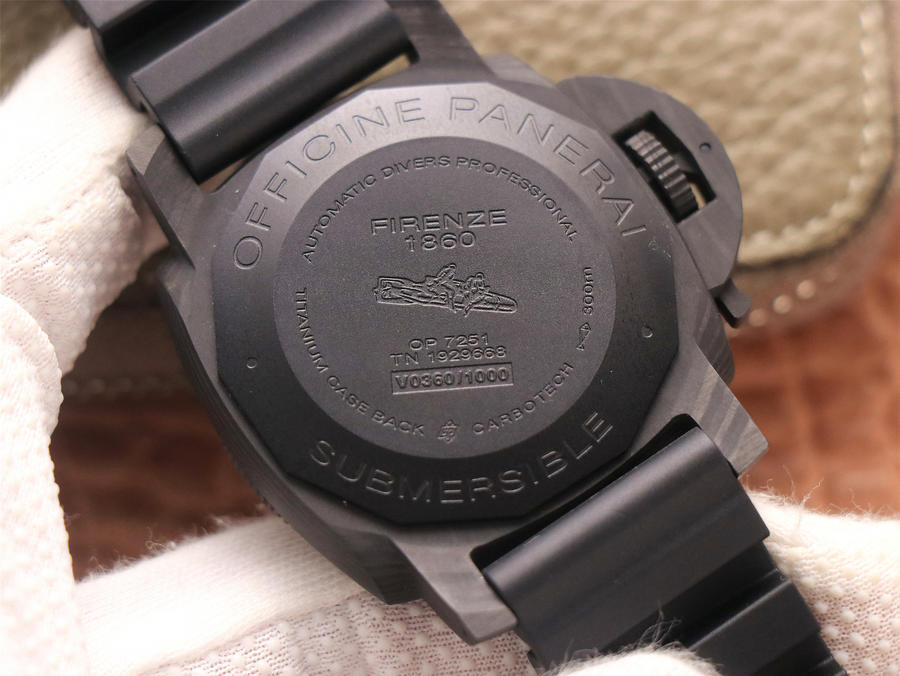 PANERAI パネライ サブマーシブル カーボテック™ PAM00960-BRAND OFF