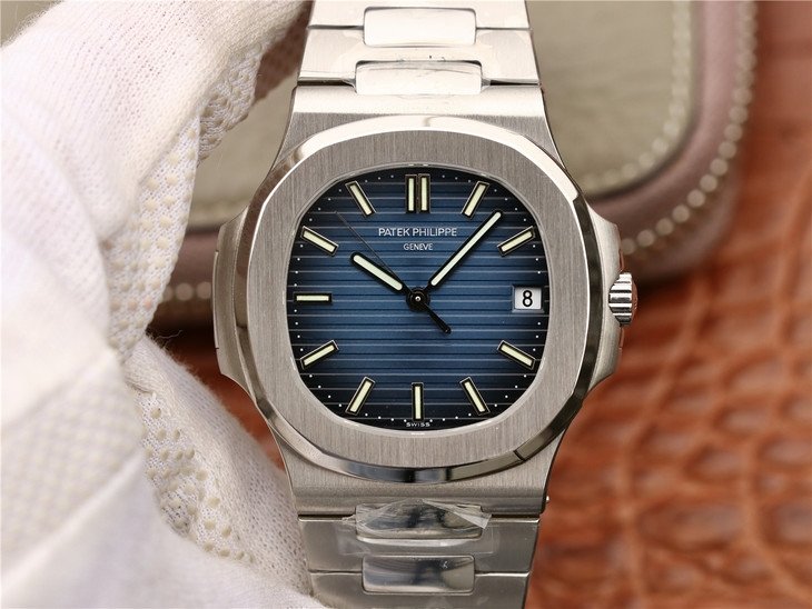 PATEK PHILIPPEパテック・フィリップ ノーチラス 5711/1A-001-BRAND OFF