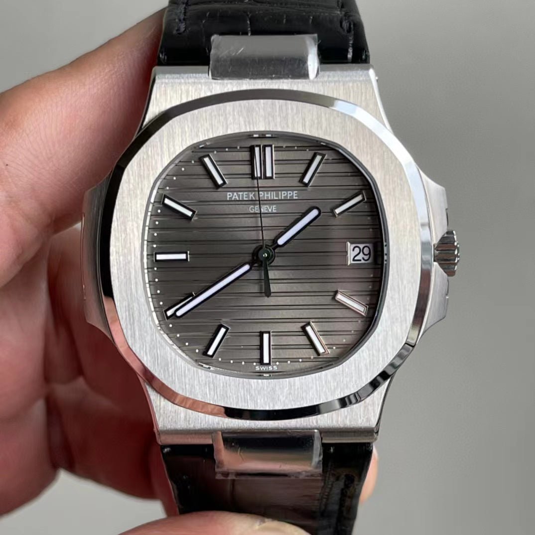パテック・フィリップ PATEK PHILIPPE ノーチラス 5711G-001 グレー文字盤-BRAND OFF