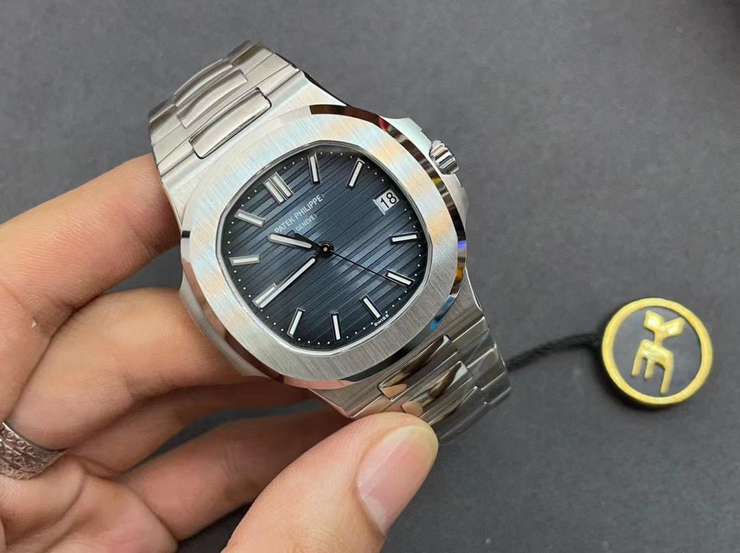 パテックフィリップ（PATEK PHILIPPE）ノーチラス 5811/1G-001-BRAND OFF