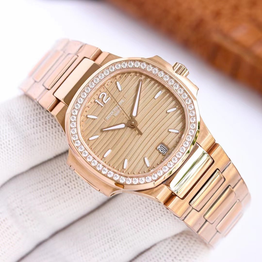 PATEK PHILIPPE パテックフィリップ ノーチラス 7118/1200R-010-BRAND OFF