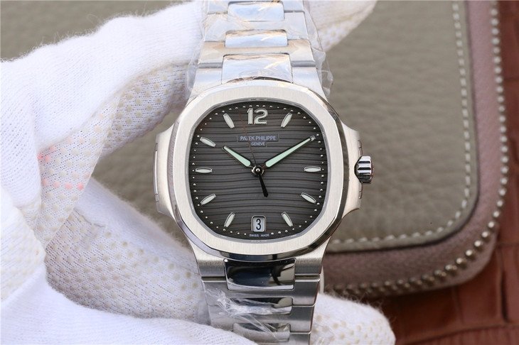 PATEK PHILIPPEパテック・フィリップ ノーチラス 7118/1A-011-BRAND OFF