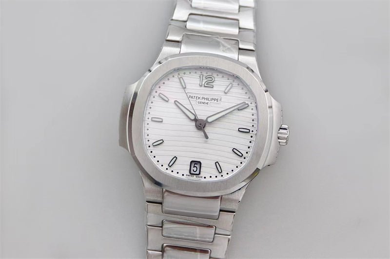 パテックフィリップ ノーチラス PATEK PHILIPPE NAUTILUS 7118/1A-010-BRAND OFF