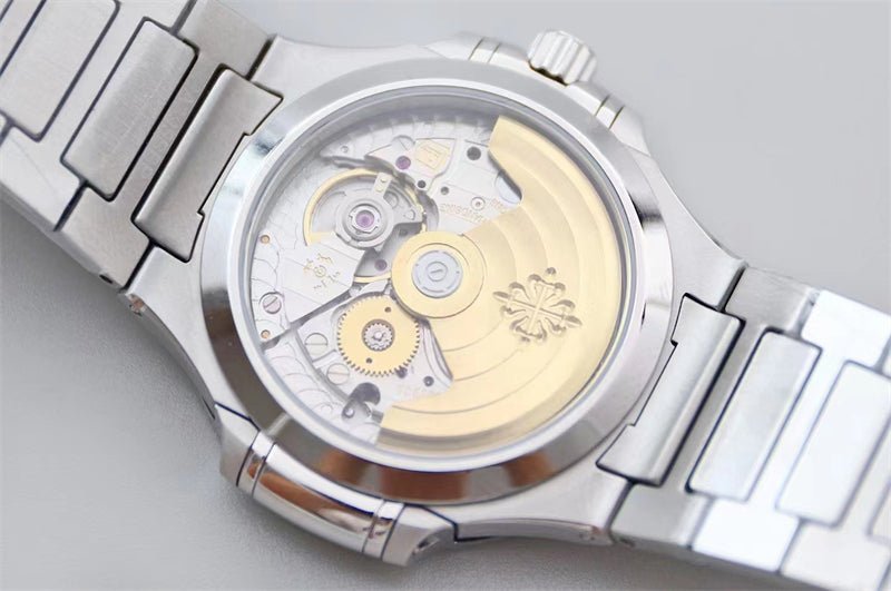 パテックフィリップ ノーチラス PATEK PHILIPPE NAUTILUS 7118/1A-010-BRAND OFF