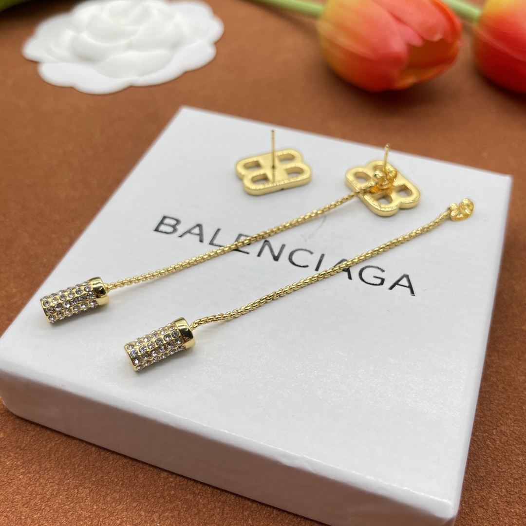 【BALENCIAGA】バレンシアガ    ファッションスタイルのイヤリング-BRAND OFF