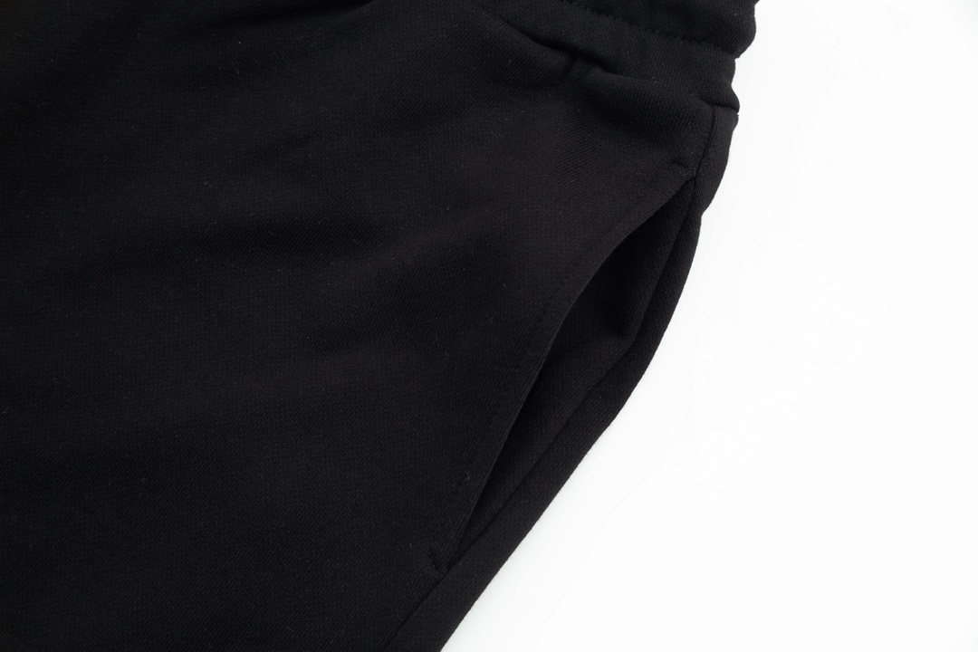 【GIVENCHY 公式旗艦店】ジバンシー   ショートパンツご好評に付き再入荷！-BRAND OFF