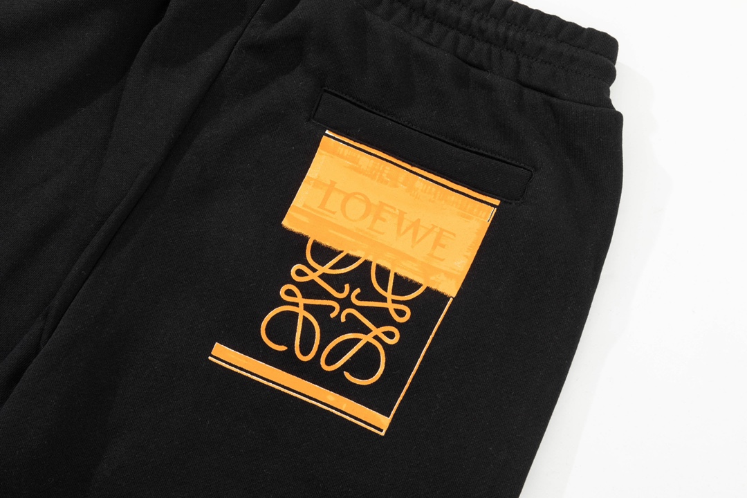 【LOEWE 公式旗艦店】ロエベ   ショートパンツご好評に付き再入荷！-BRAND OFF