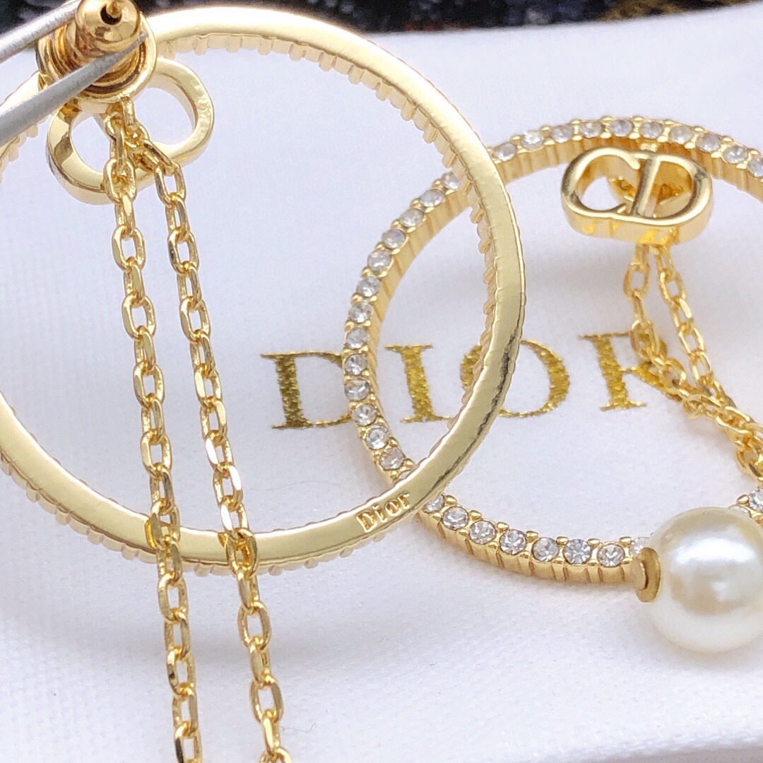 【DIOR】ディオール  ファッションスタイルのイヤリング-BRAND OFF