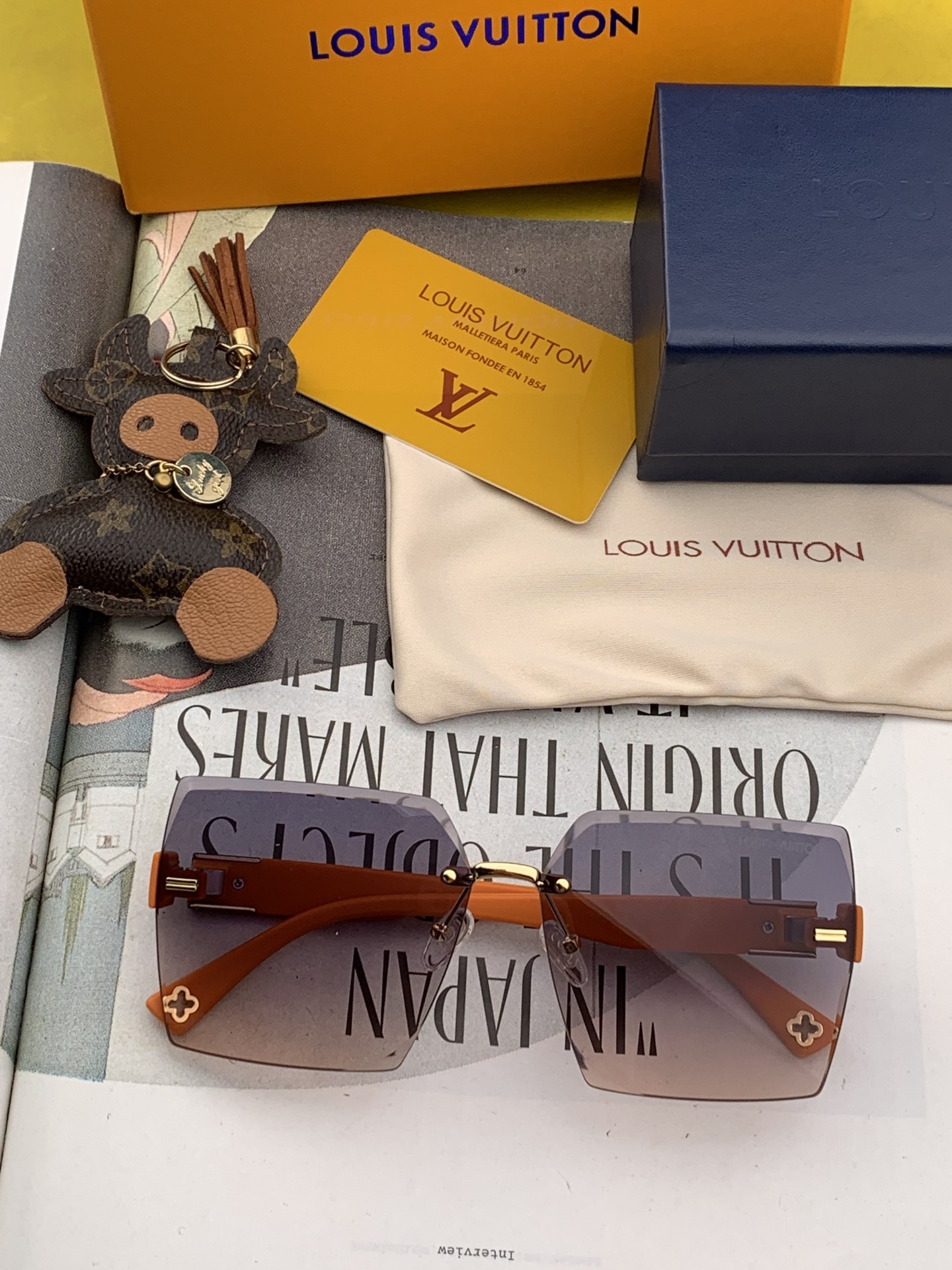 LOUIS VUITTON (  ルイヴィトン ) サングラス-BRAND OFF