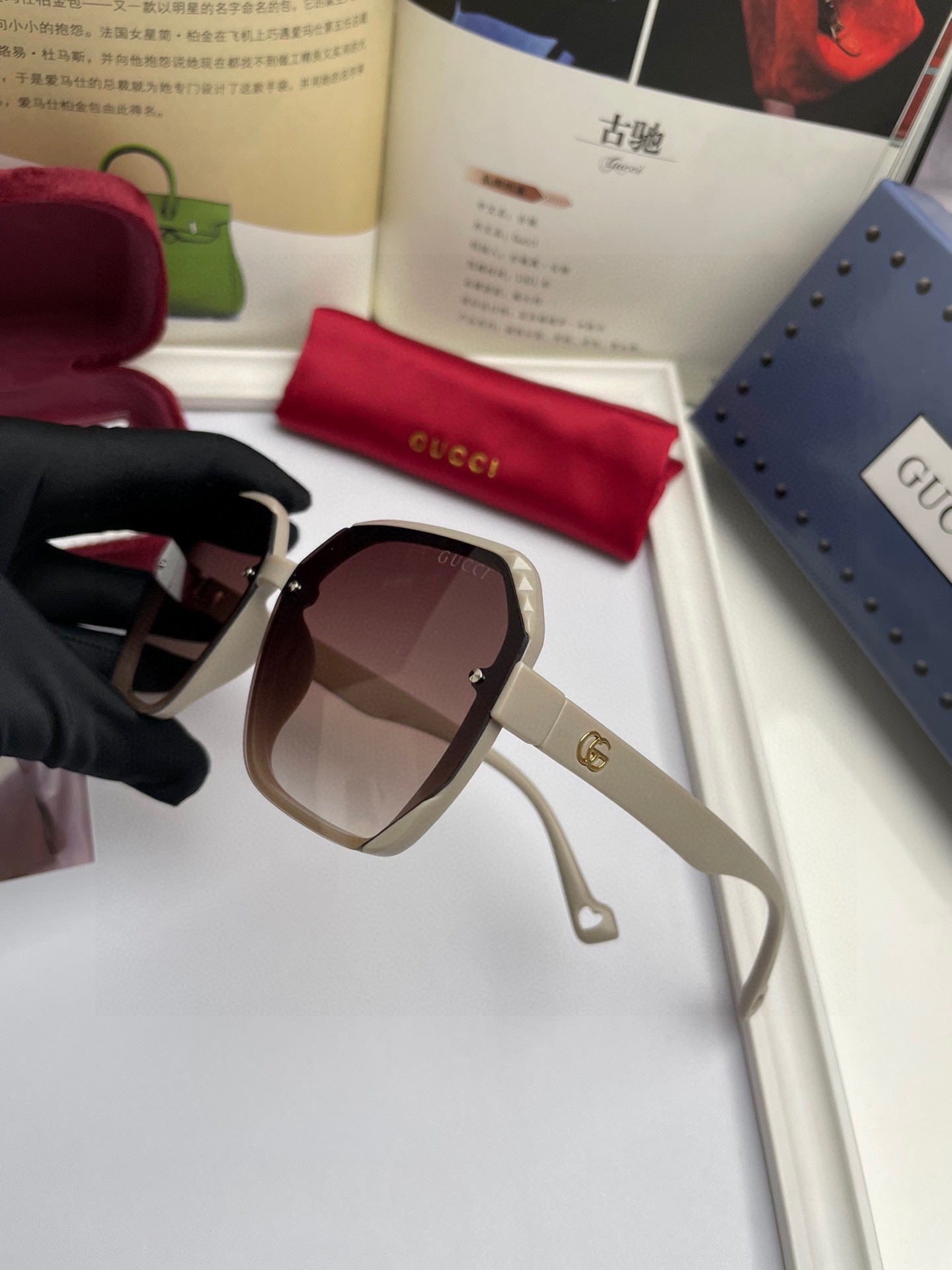 GUCCI(クッチ ) サングラス-BRAND OFF
