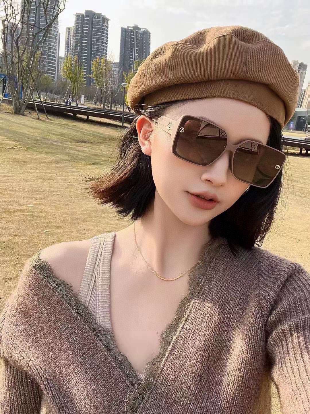 GUCCI(クッチ ) サングラス-BRAND OFF