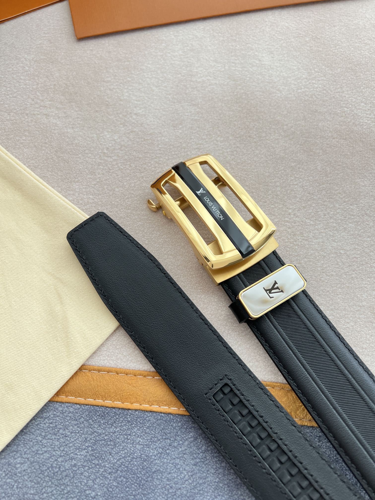 【2026】【 LOUIS VUITTON】(ルイヴィトン) 3.5cmベルト メンズ-BRAND OFF