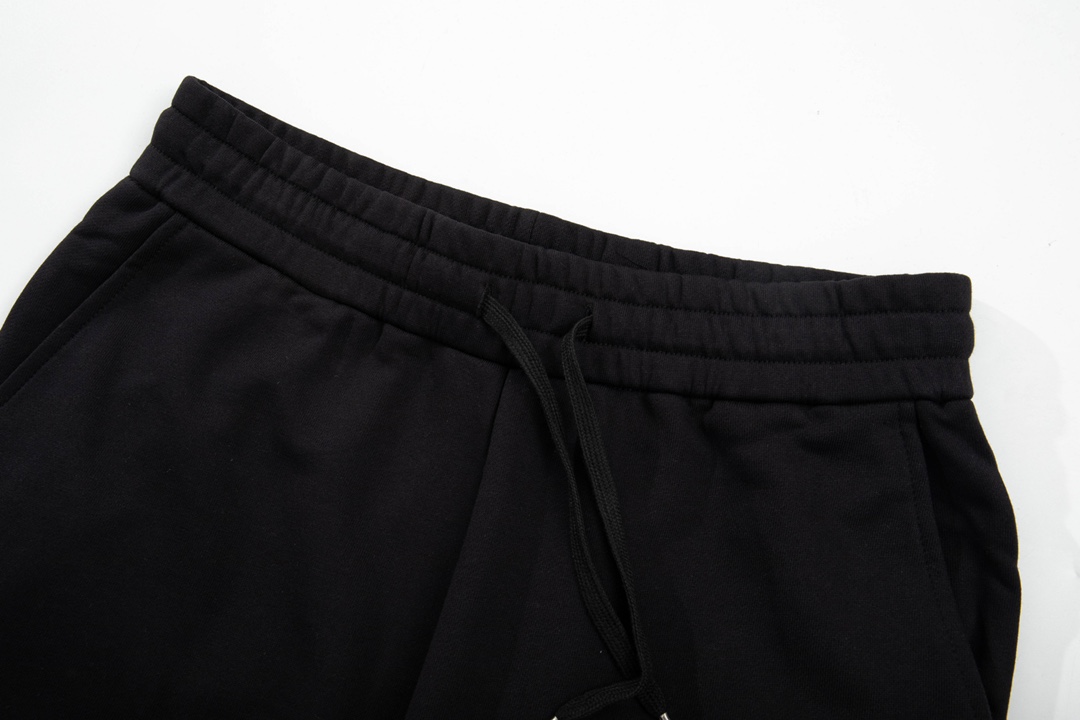 【BURBERRY  公式旗艦店】バーバリー  ショートパンツ  ご好評に付き再入荷！-BRAND OFF