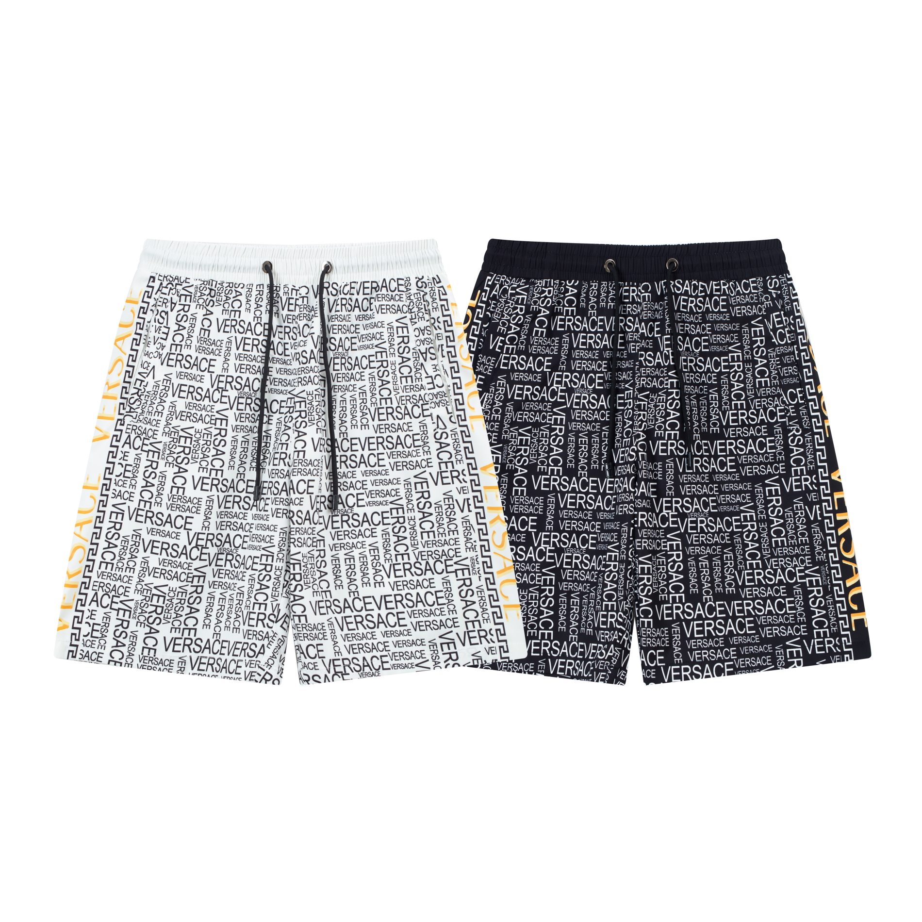 【VERSACE  公式旗艦店】ヴェルサーチ  ショートパンツ  ご好評に付き再入荷！-BRAND OFF