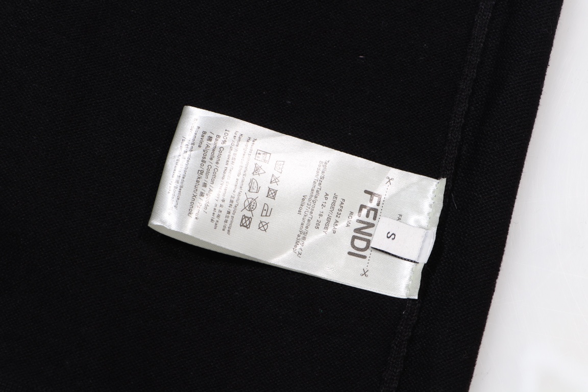 【2026】【FENDI 公式旗艦店】フェンディ  Tシャツ ご好評に付き再入荷！-BRAND OFF