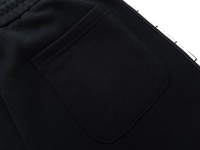【2026】【FENDI  公式旗艦店】フェンディ ショートパンツ  ご好評に付き再入荷！-BRAND OFF