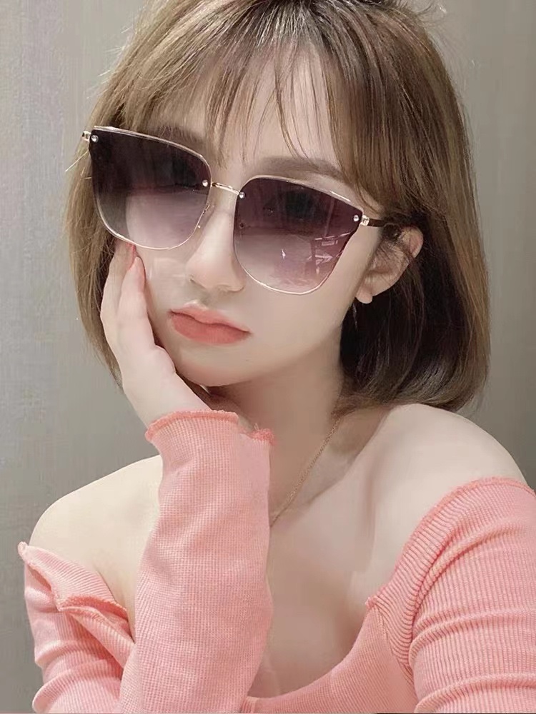DIOR(  ディオール ) サングラス-BRAND OFF