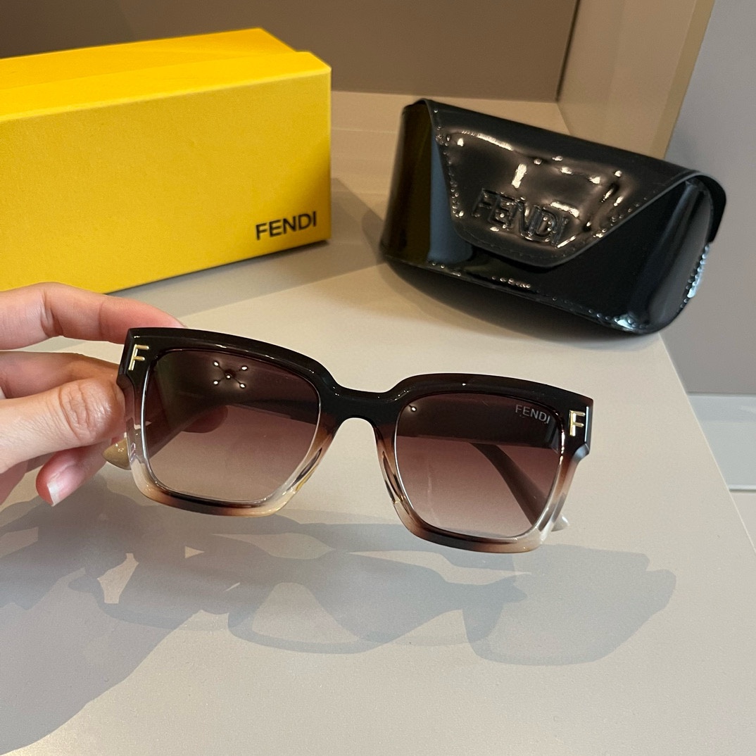 FENDI(フェンディ) サングラス-BRAND OFF