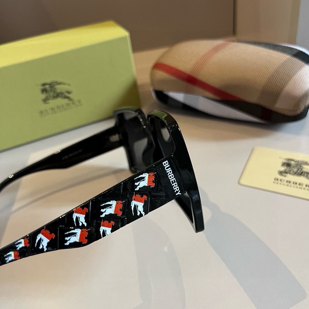 BURBERRY(バーバリー) サングラス-BRAND OFF