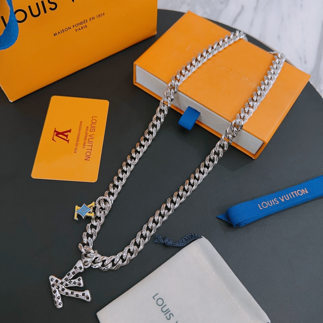 【LOUIS VUITTON】ネックレス、新しいネックレス万能シンプルファッションオーナメント  2472-BRAND OFF