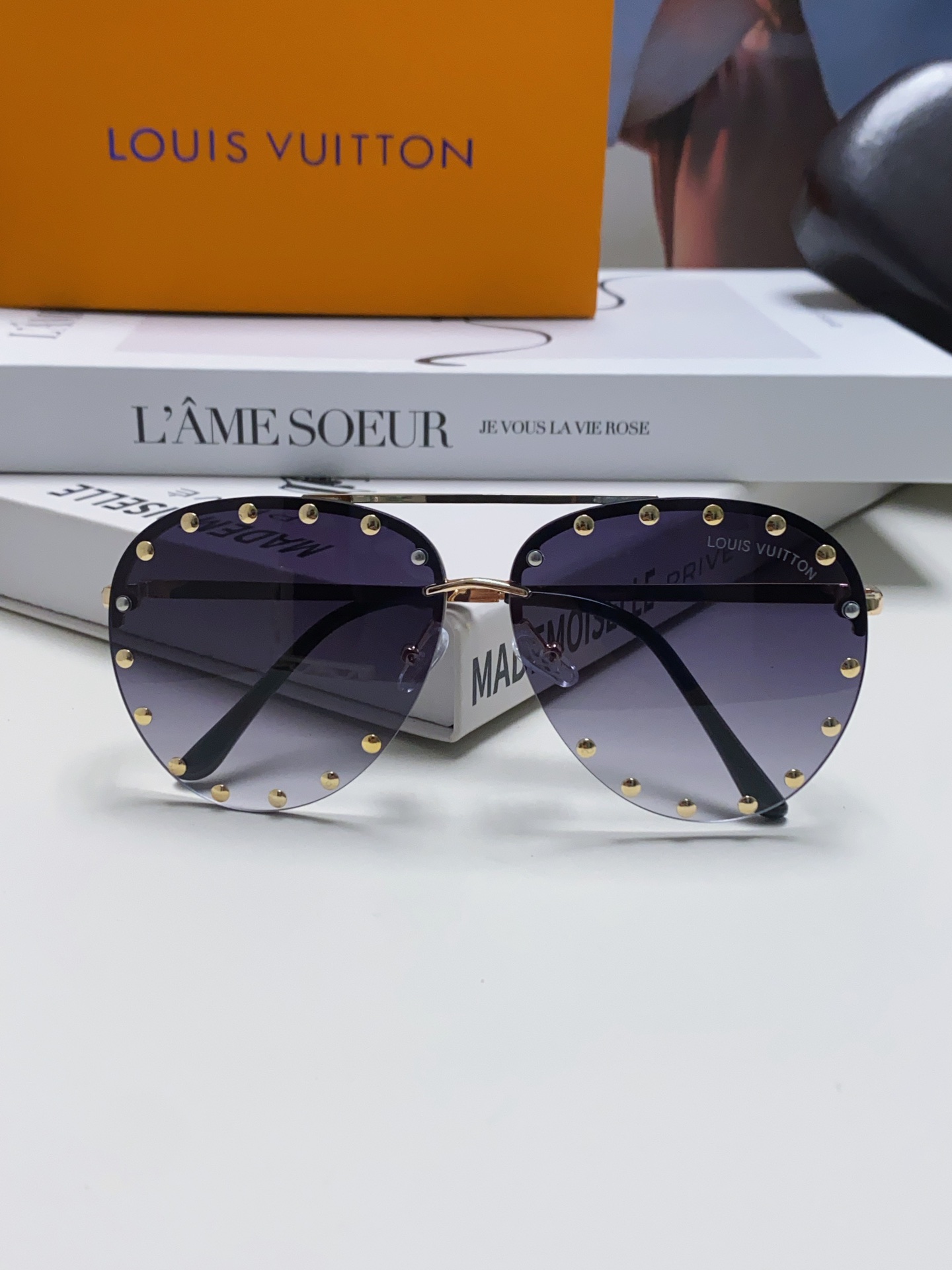 LOUIS VUITTON(ルイヴィトン) サングラス 24706-BRAND OFF