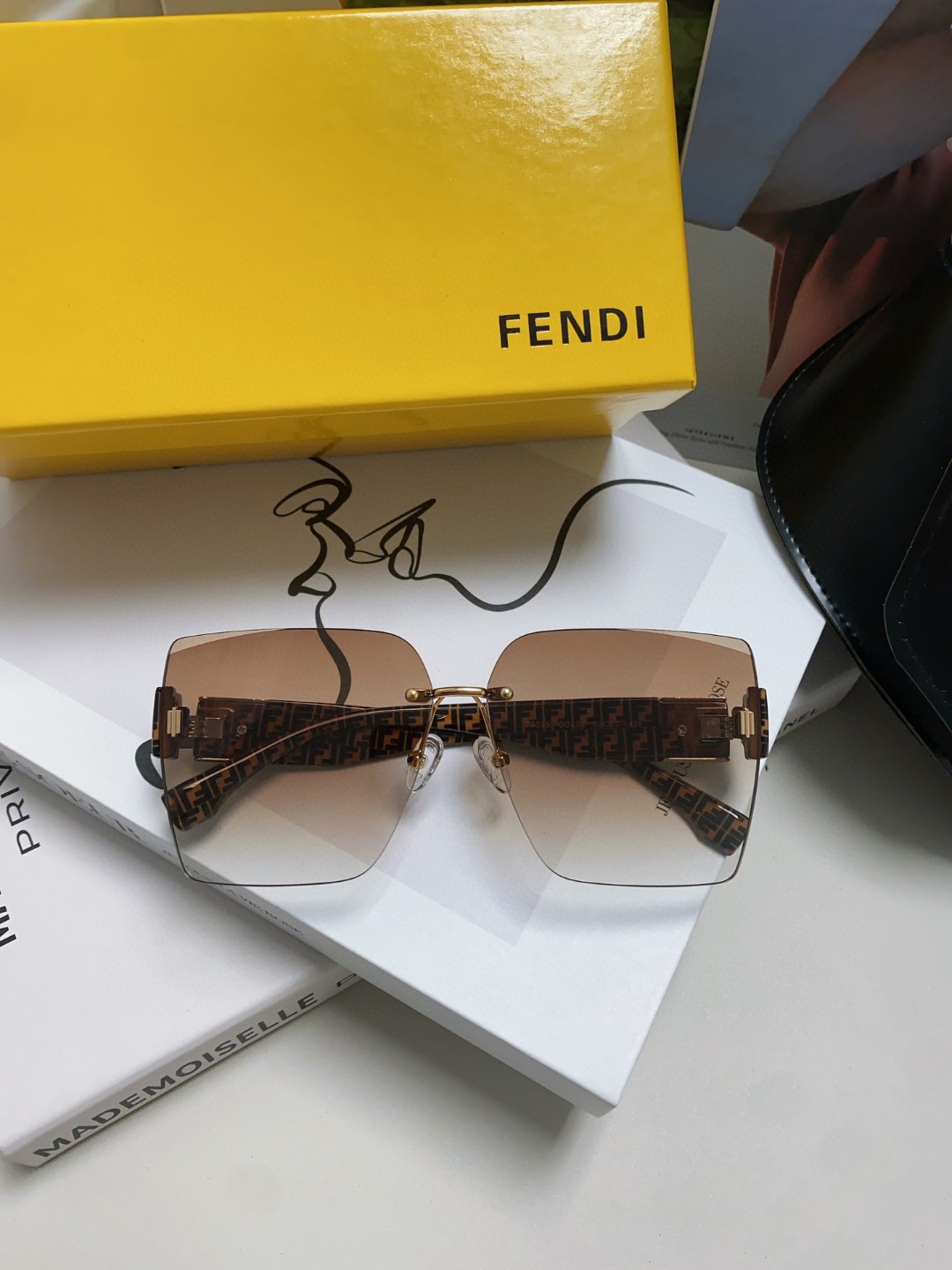 FENDI(フェンディ ) サングラス 24706-BRAND OFF