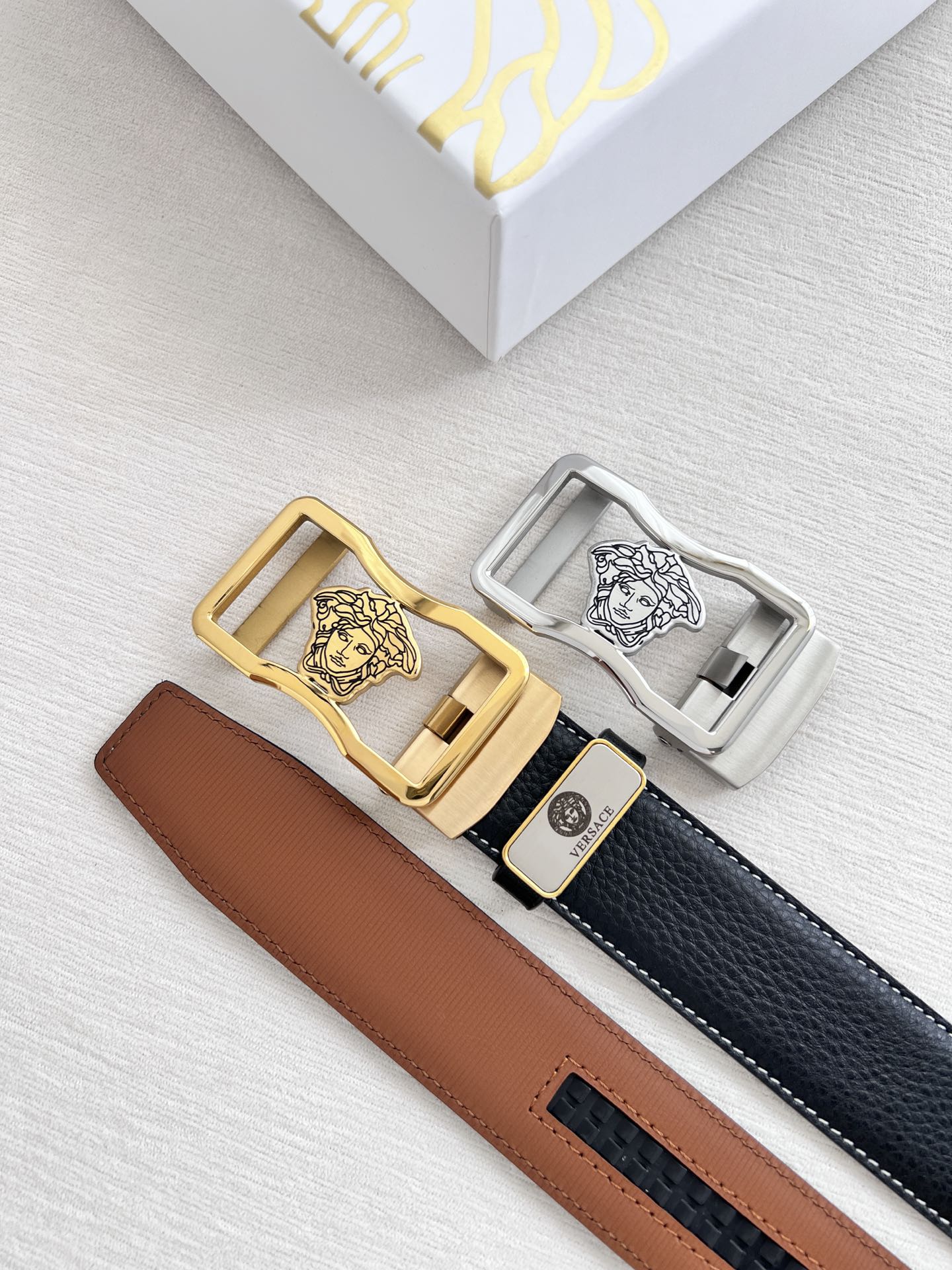 【VERSACE】(ヴェルサーチ) 3.5cmベルト メンズ 24706-BRAND OFF
