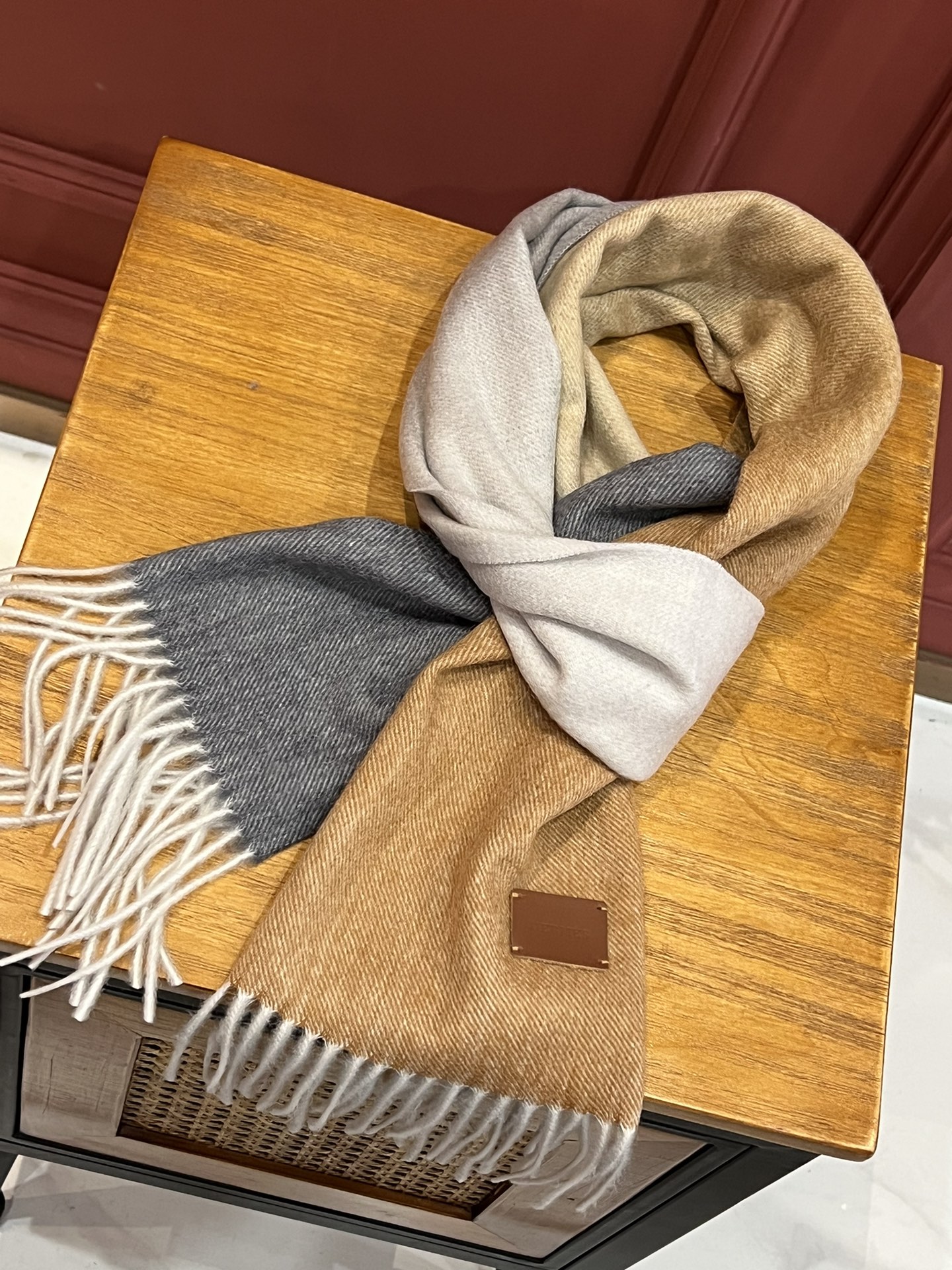 【2026】【HERMES エルメス 】スカーフ   32*190CM  241109-BRAND OFF