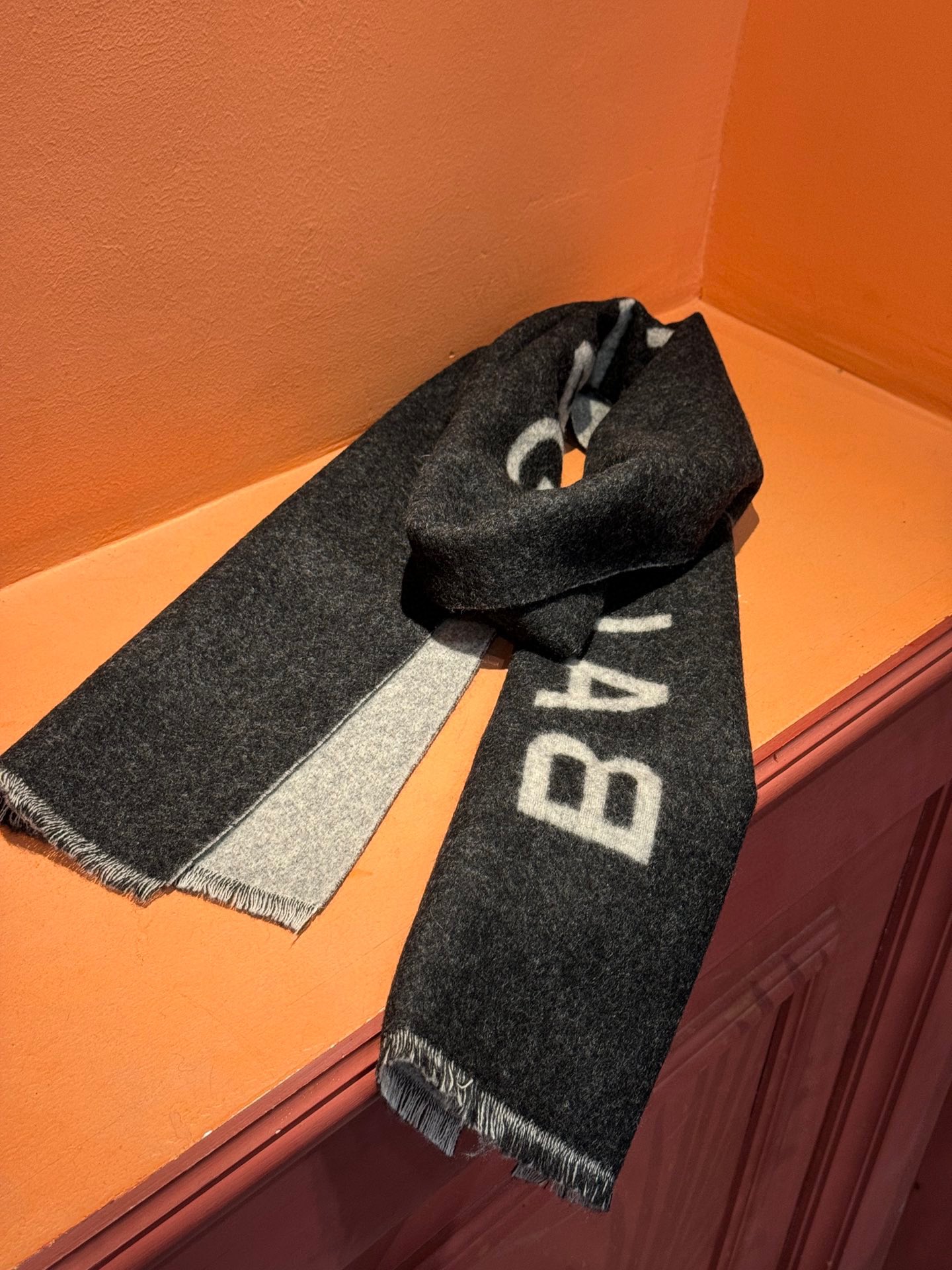 【BALENCIAGA   バレンシアガ】スカーフ34*200CM  241109-BRAND OFF