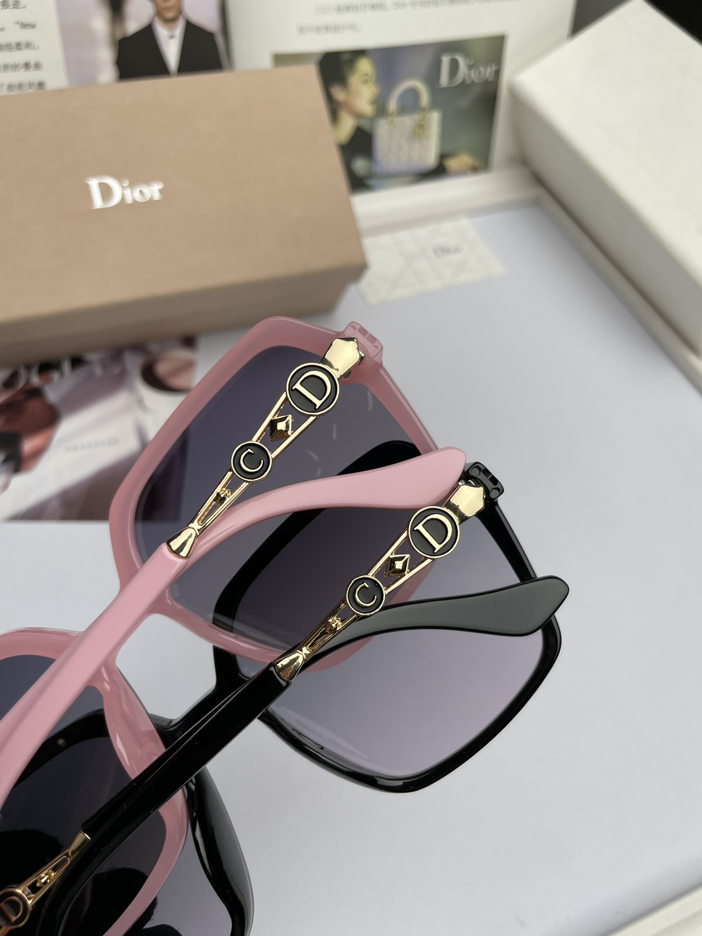 DIOR(  ディオール ) サングラス-BRAND OFF